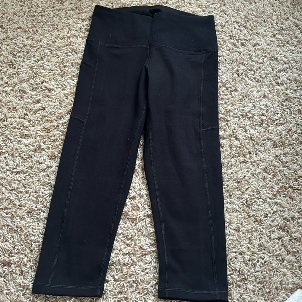 Energy Zone Black Capris S